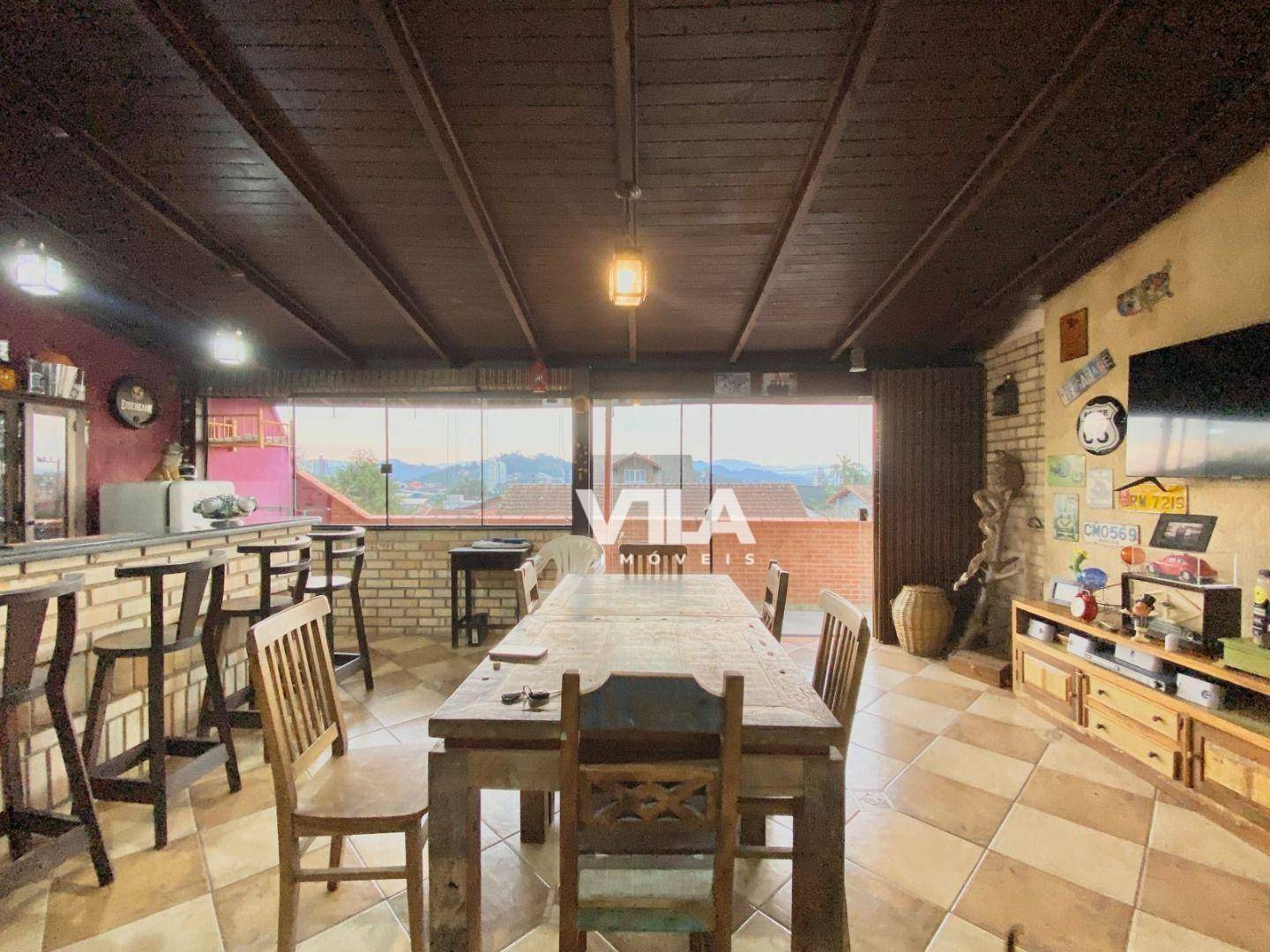 Casa à venda com 3 quartos, 220m² - Foto 6