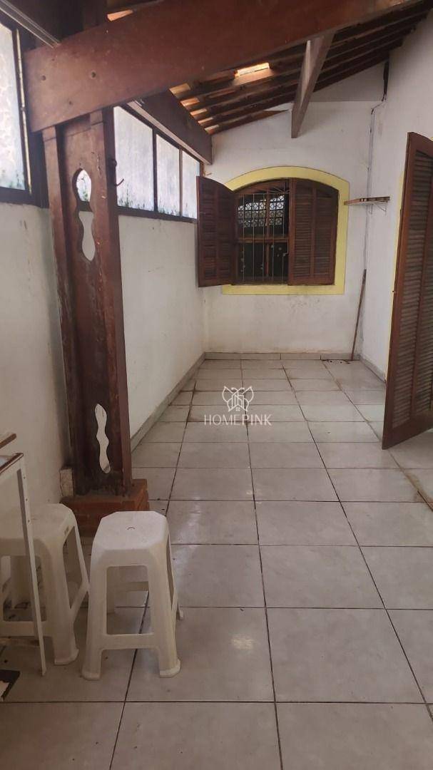 Casa à venda com 3 quartos, 200m² - Foto 3