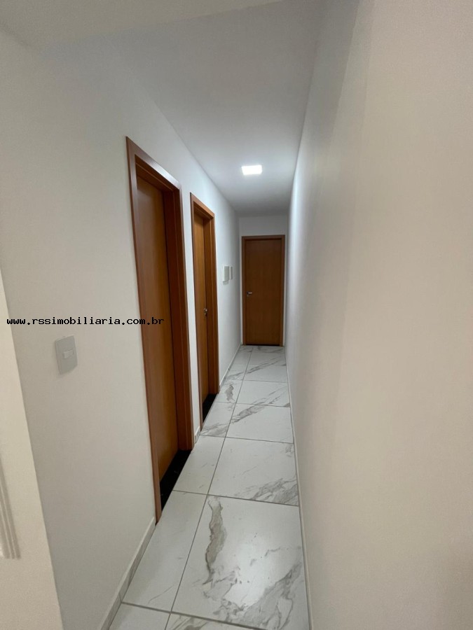 Casa à venda com 2 quartos, 56m² - Foto 4
