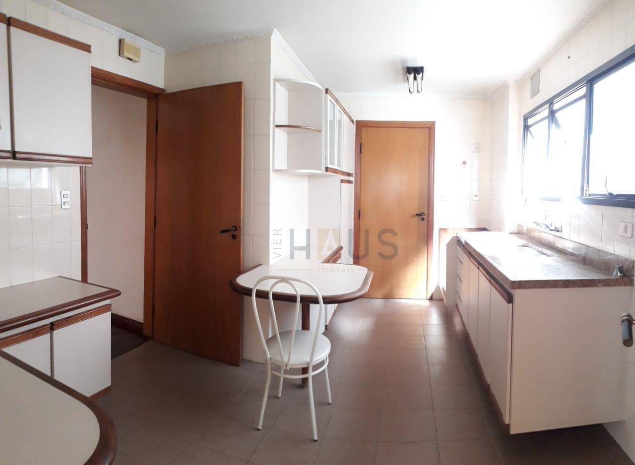 Apartamento à venda com 4 quartos, 160m² - Foto 8