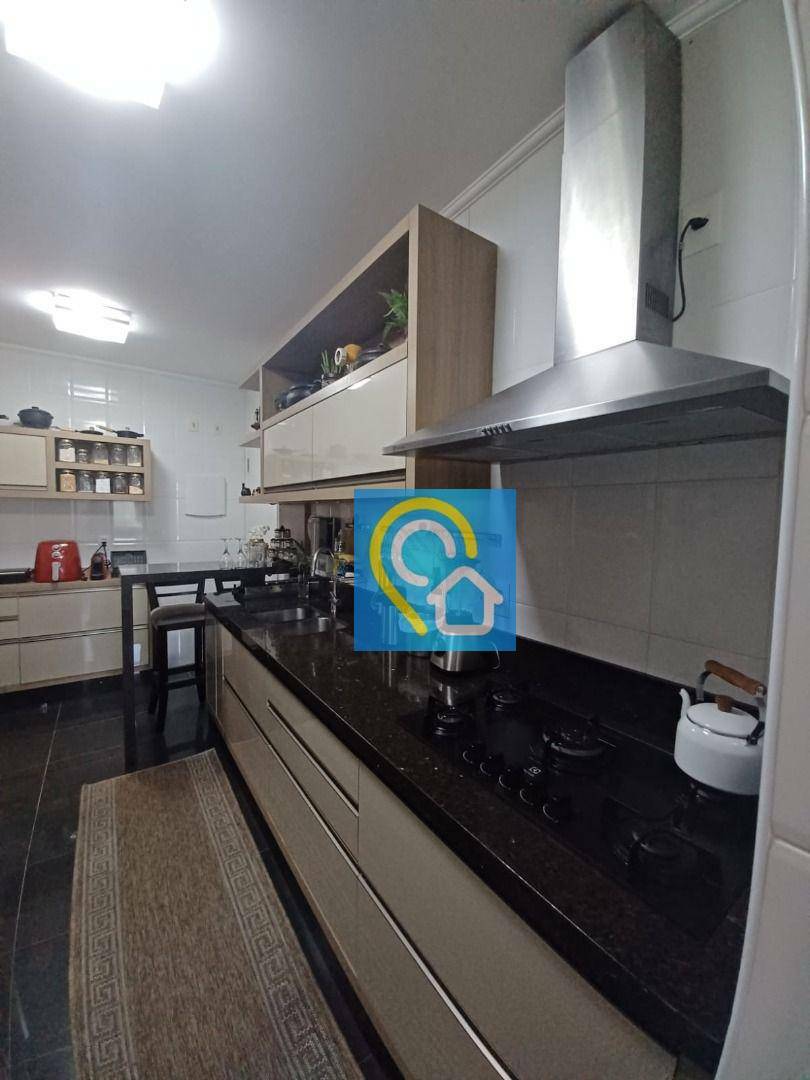 Apartamento à venda com 3 quartos, 180m² - Foto 14