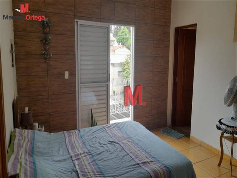 Casa à venda com 3 quartos, 209m² - Foto 10