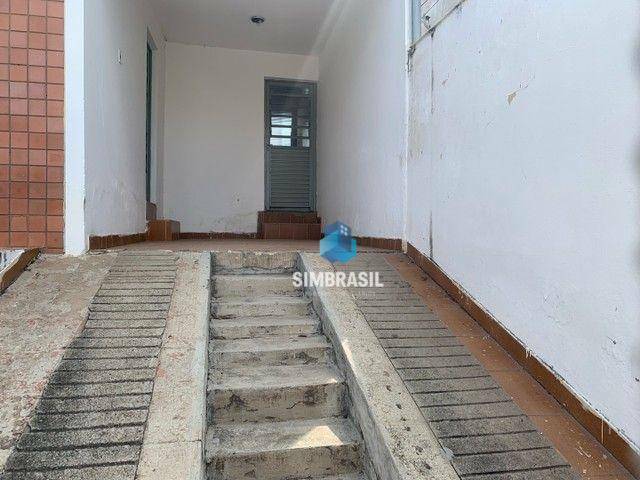 Casa à venda com 3 quartos, 250m² - Foto 8