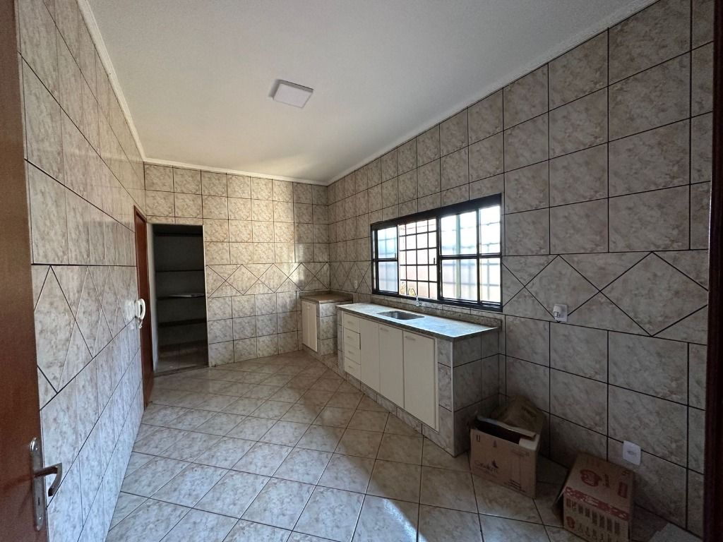 Casa à venda com 3 quartos, 373m² - Foto 10