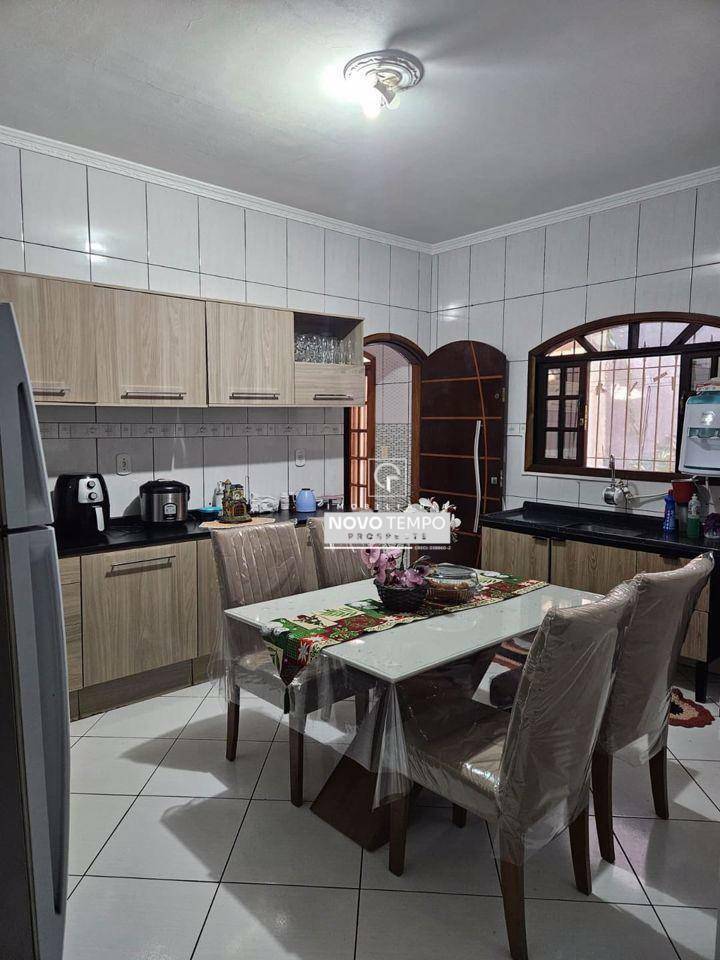 Casa à venda com 3 quartos, 200m² - Foto 5