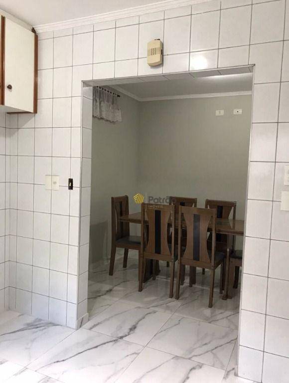 Casa à venda com 6 quartos, 260m² - Foto 13