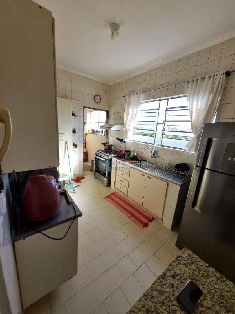 Apartamento à venda com 3 quartos, 90m² - Foto 3