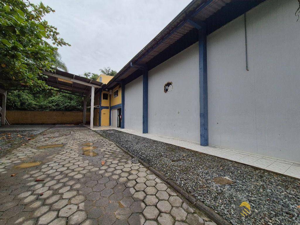 Depósito-Galpão-Armazém para alugar, 550m² - Foto 1