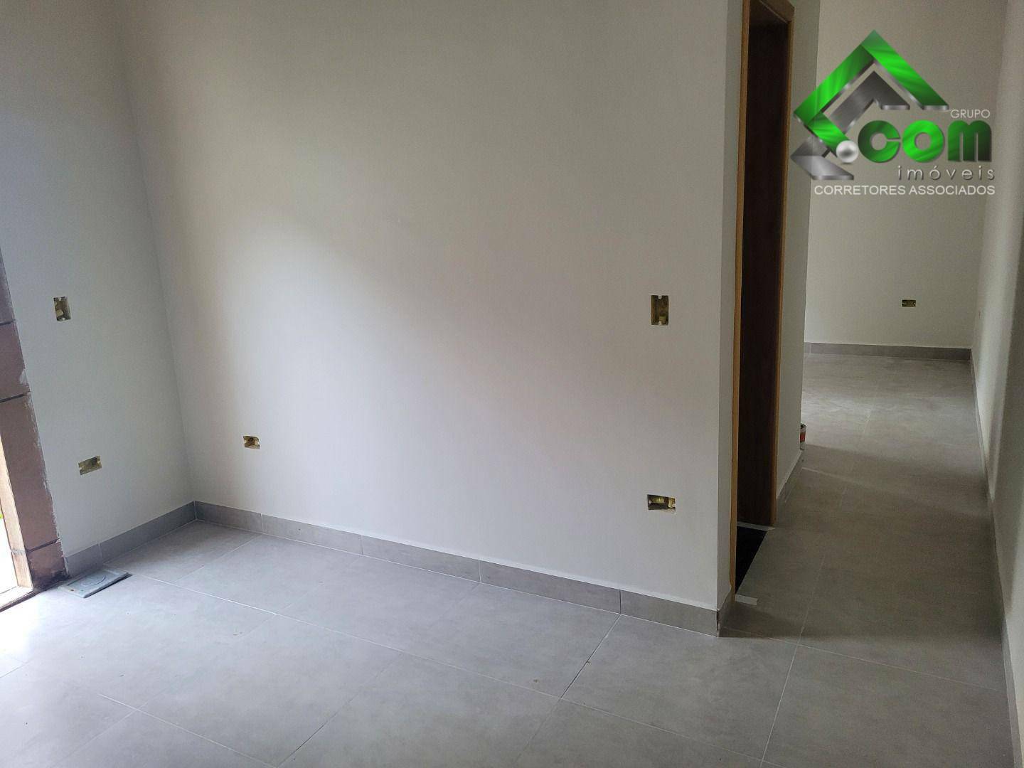 Casa à venda com 4 quartos, 95m² - Foto 4