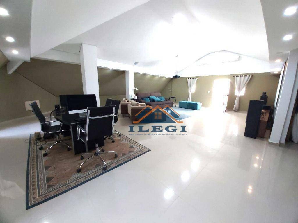 Casa de Condomínio para alugar com 5 quartos, 900m² - Foto 4