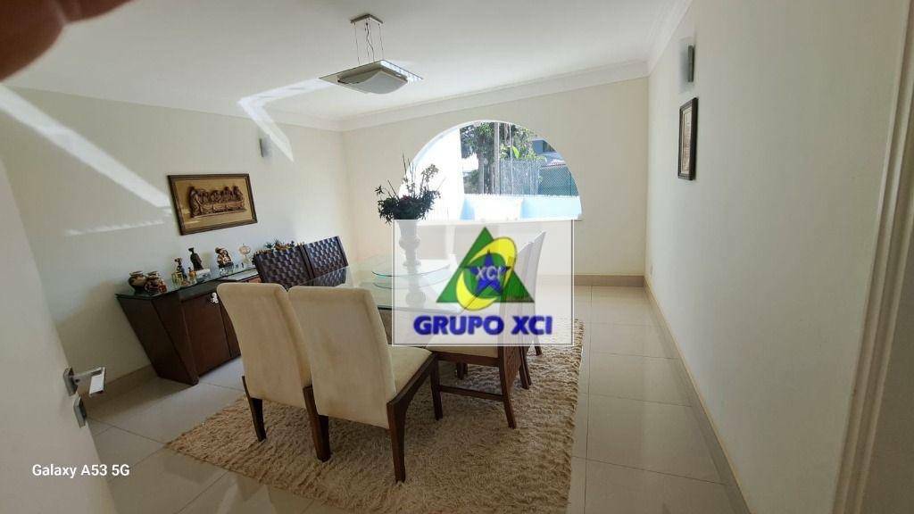 Casa para alugar com 4 quartos, 800m² - Foto 57