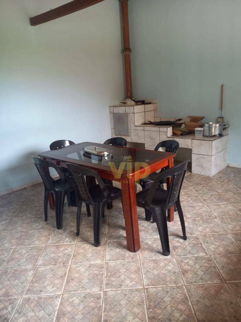 Chácara à venda com 2 quartos, 200m² - Foto 16