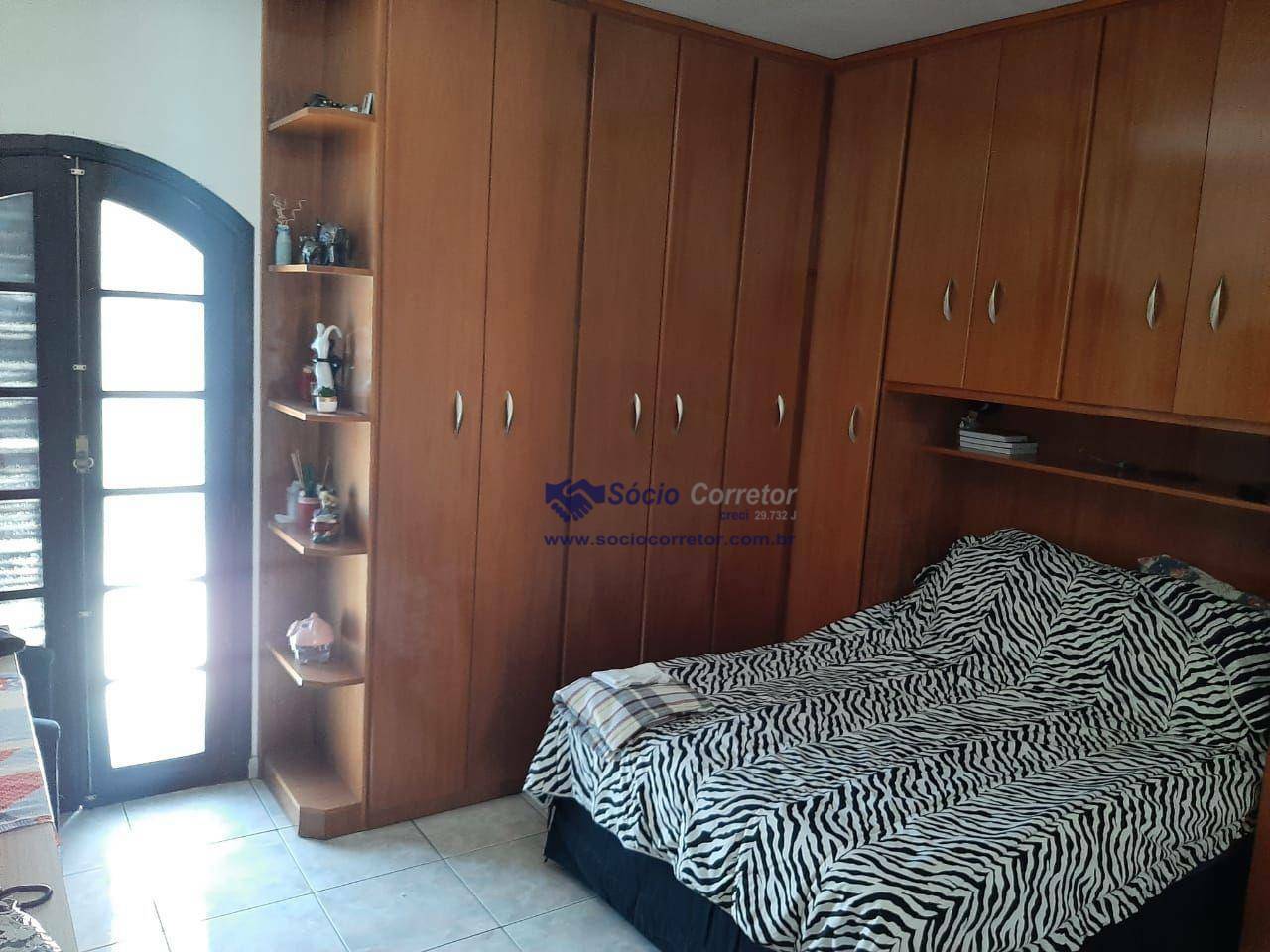 Sobrado à venda com 3 quartos, 300m² - Foto 11