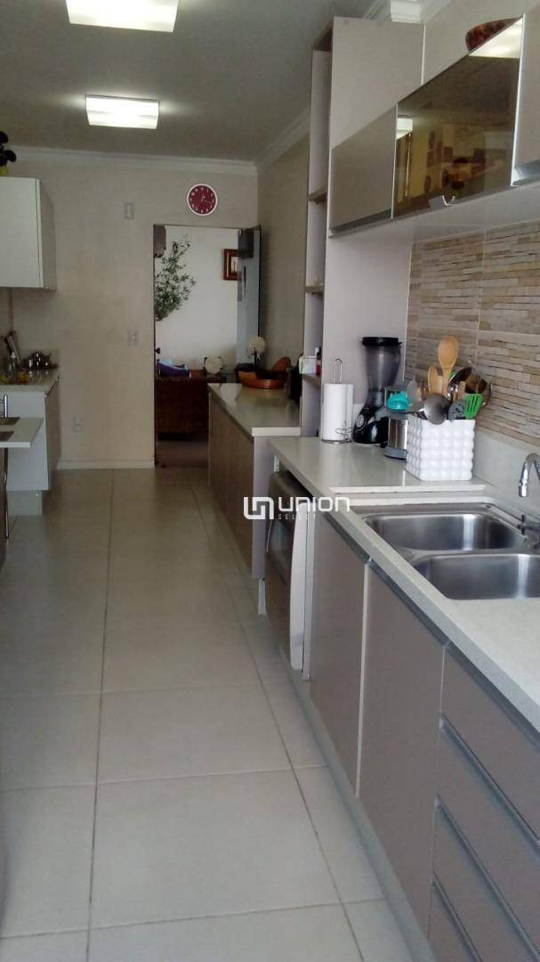 Apartamento à venda com 4 quartos, 183m² - Foto 8