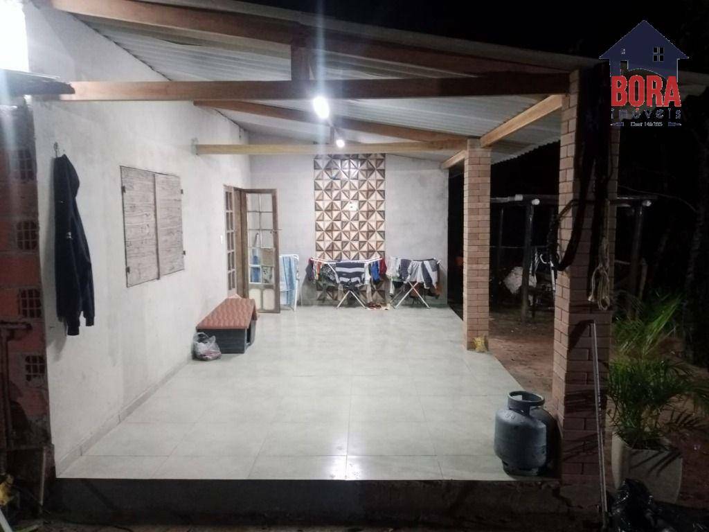 Casa à venda com 2 quartos, 50m² - Foto 3