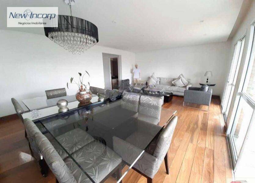 Apartamento à venda com 3 quartos, 240m² - Foto 2