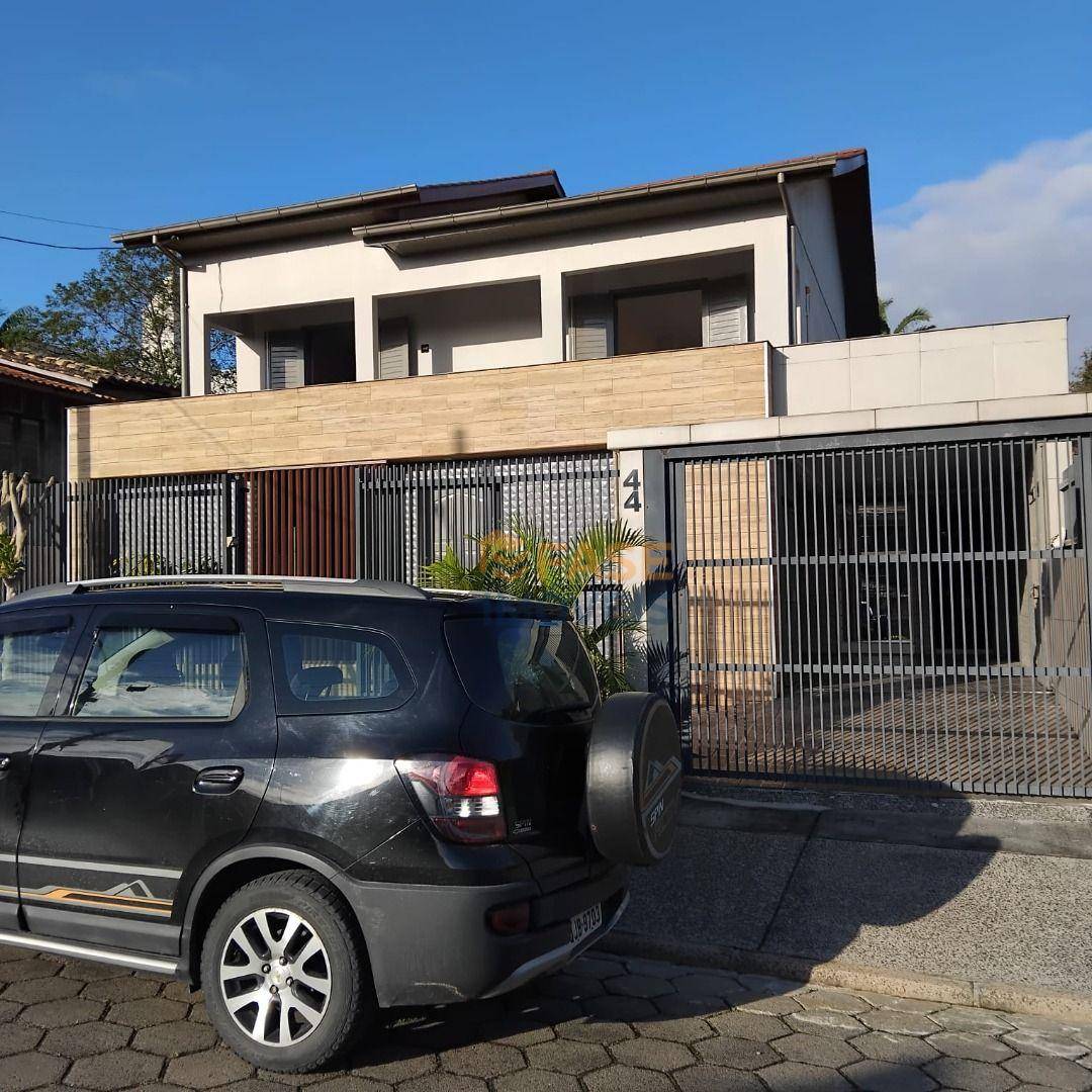 Casa, 4 quartos, 202 m² - Foto 2