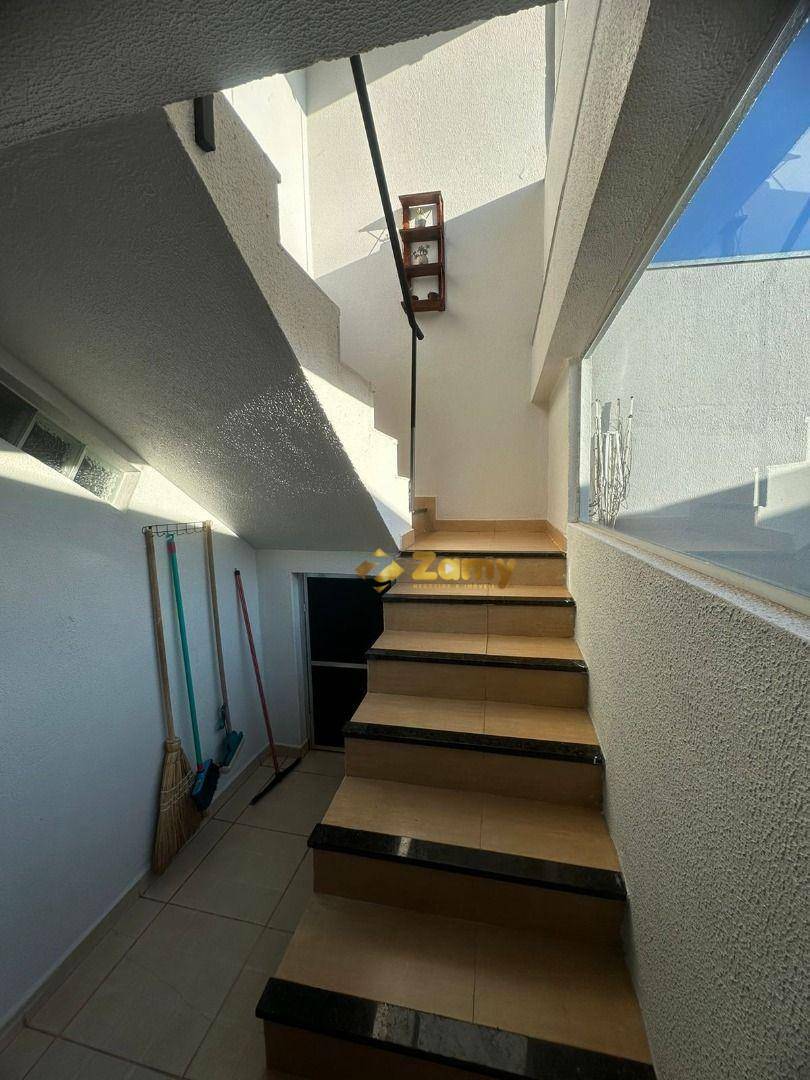 Casa à venda com 3 quartos, 114m² - Foto 17