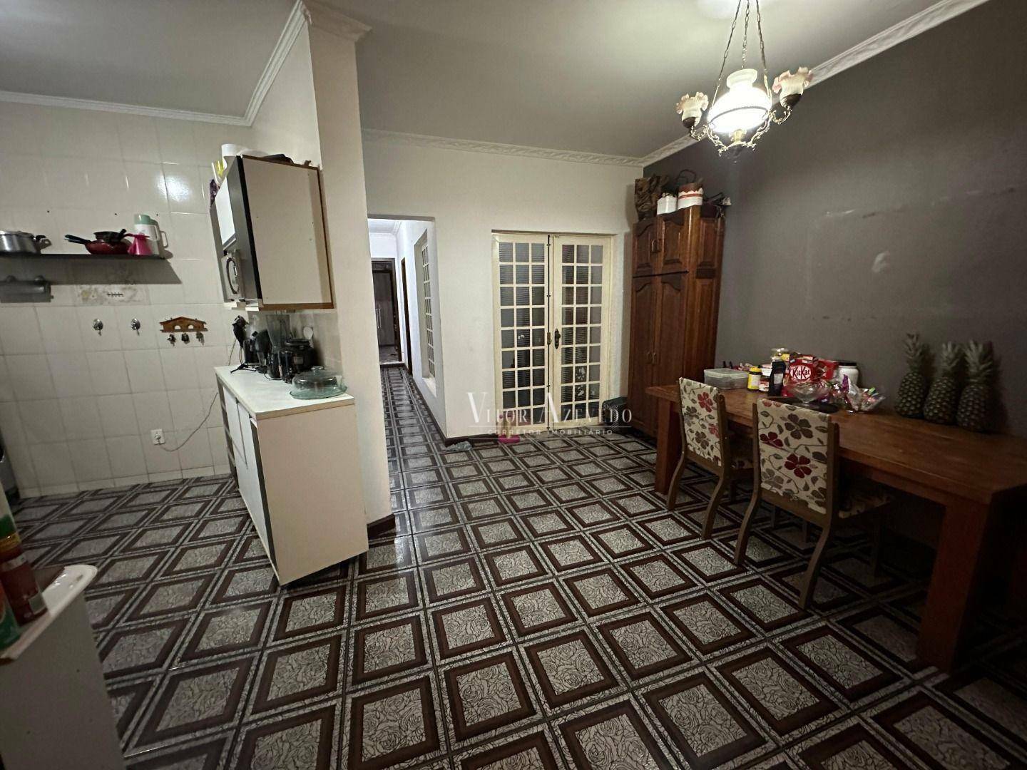 Casa à venda com 3 quartos, 500m² - Foto 9