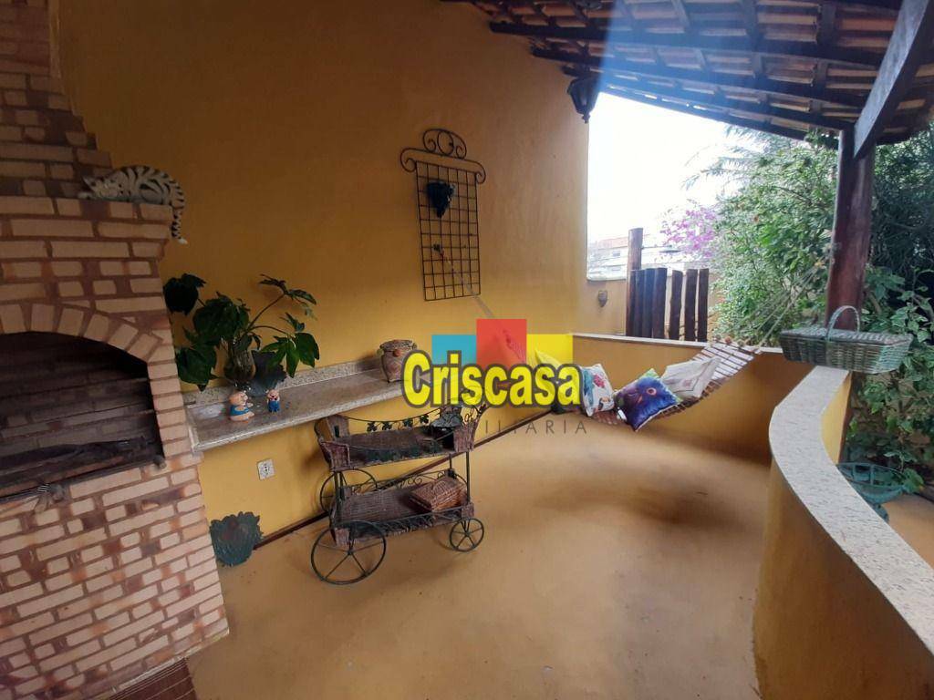 Casa de Condomínio à venda com 4 quartos, 198m² - Foto 2