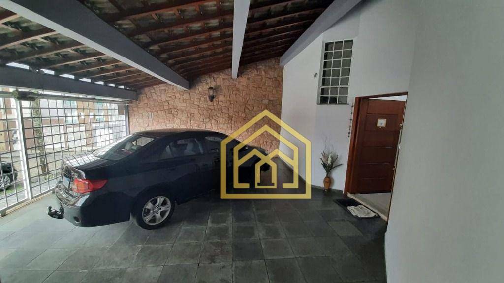 Sobrado à venda com 3 quartos, 300m² - Foto 8