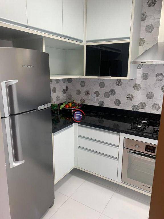 Apartamento à venda com 2 quartos, 64m² - Foto 15