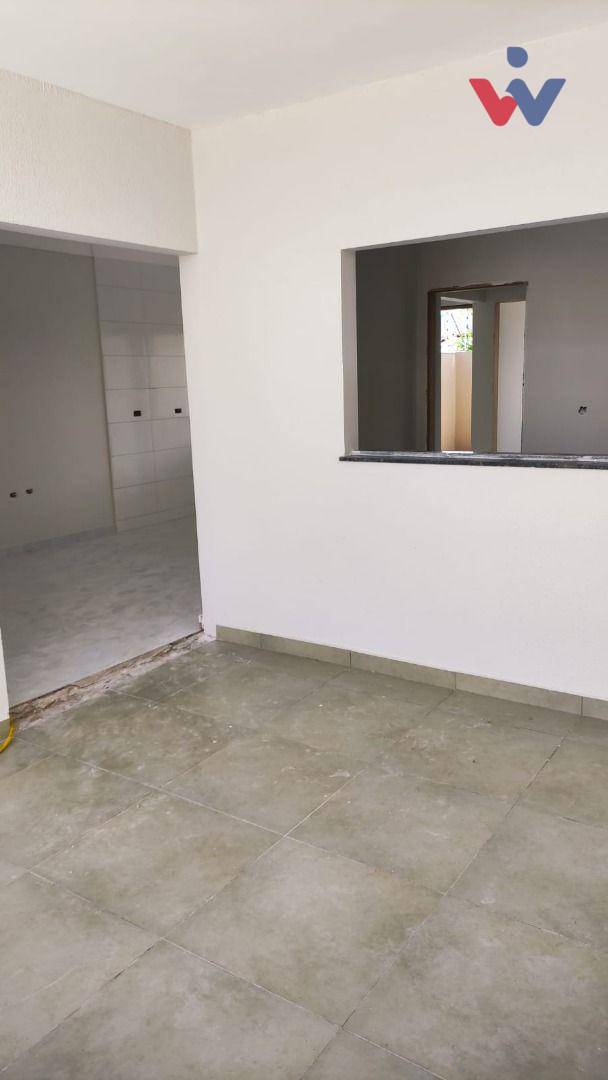 Casa à venda com 3 quartos, 68m² - Foto 4