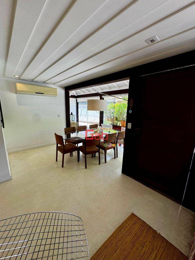 Casa de Condomínio à venda com 4 quartos, 220m² - Foto 21