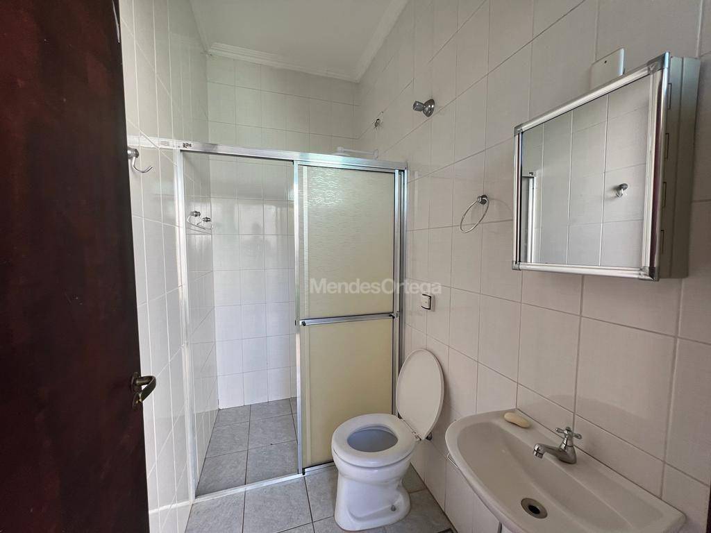 Casa de Condomínio à venda e aluguel com 4 quartos, 225m² - Foto 13