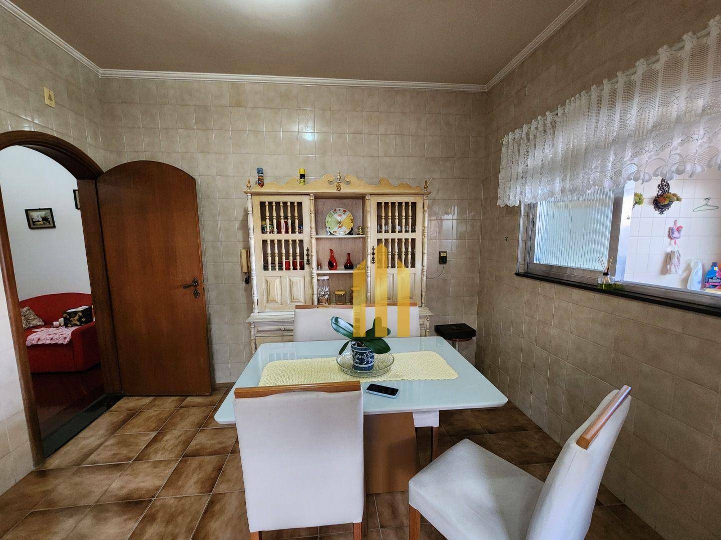 Casa à venda com 3 quartos, 250m² - Foto 26