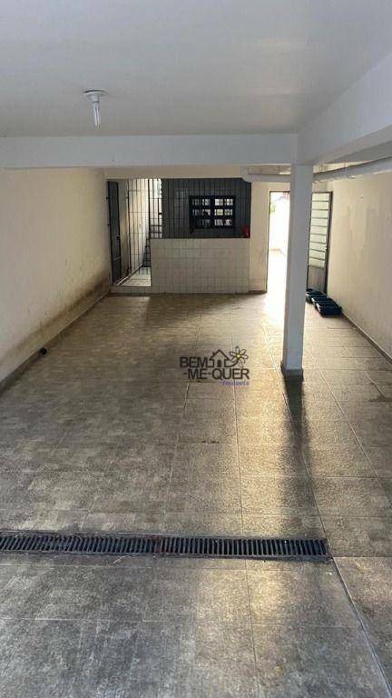 Sobrado à venda com 3 quartos, 210m² - Foto 2