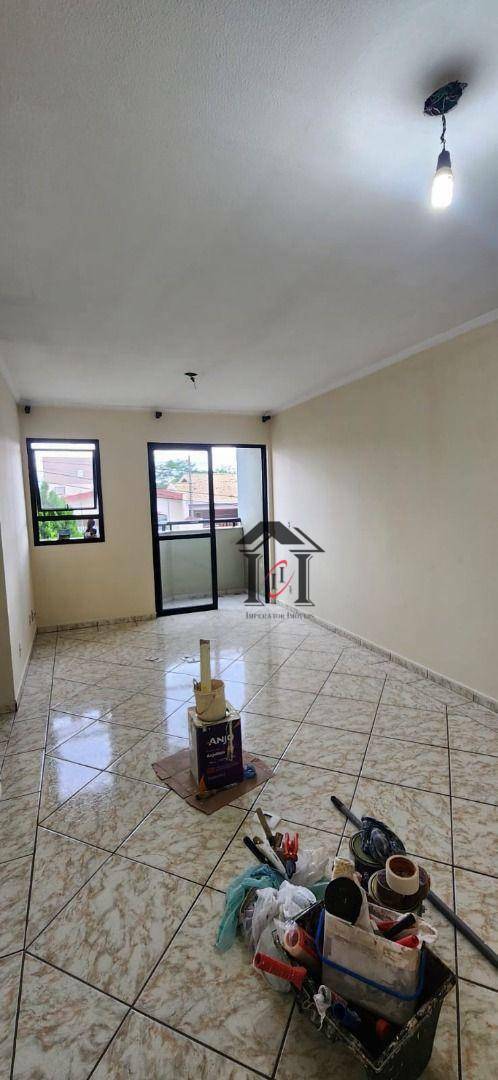 Apartamento para alugar com 3 quartos, 99m² - Foto 19