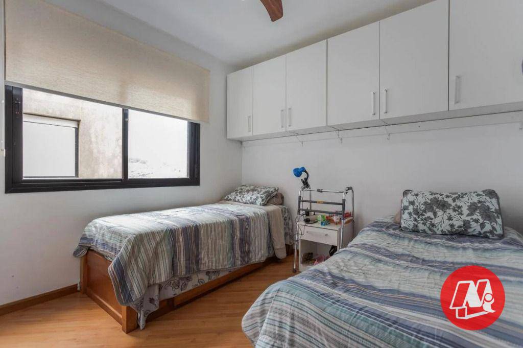 Apartamento para alugar com 3 quartos, 206m² - Foto 8