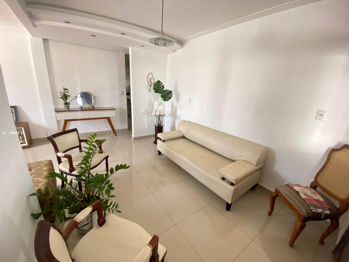 Casa à venda com 3 quartos, 305m² - Foto 4