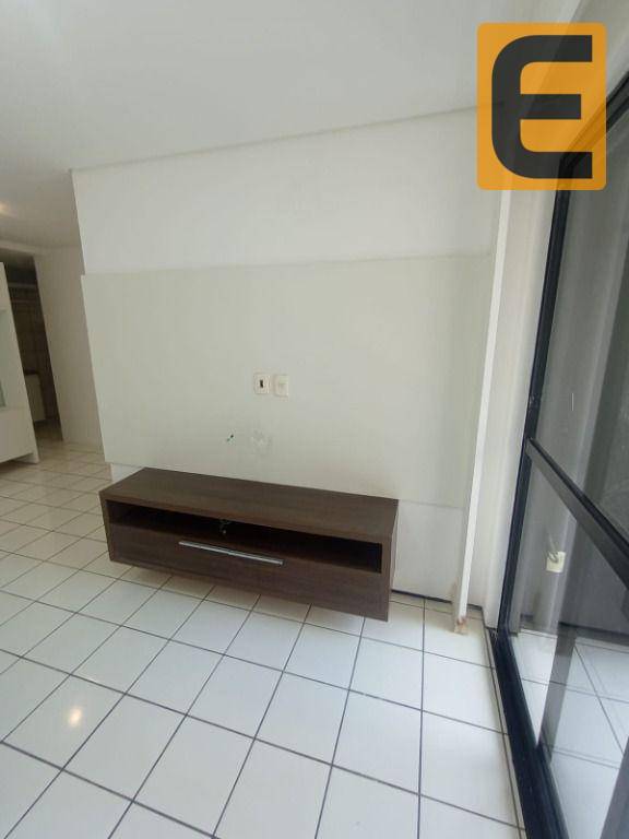 Apartamento para alugar com 2 quartos, 67m² - Foto 9