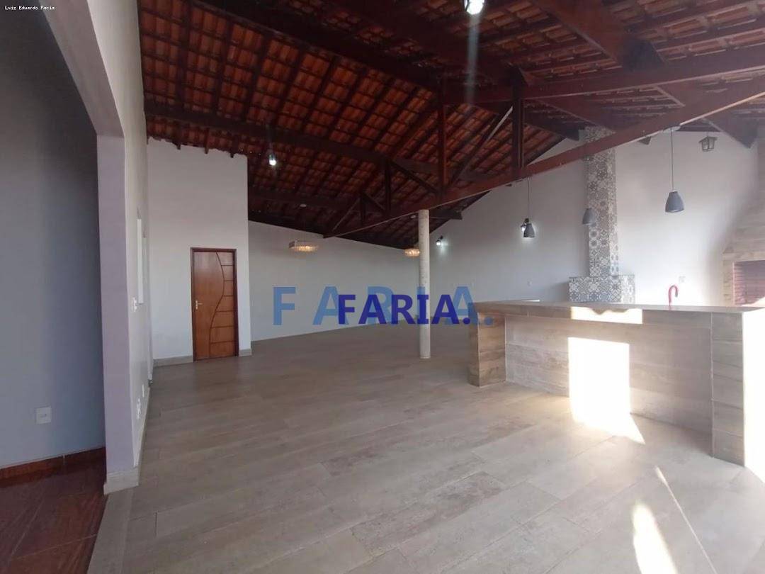 Casa à venda com 2 quartos, 180m² - Foto 10