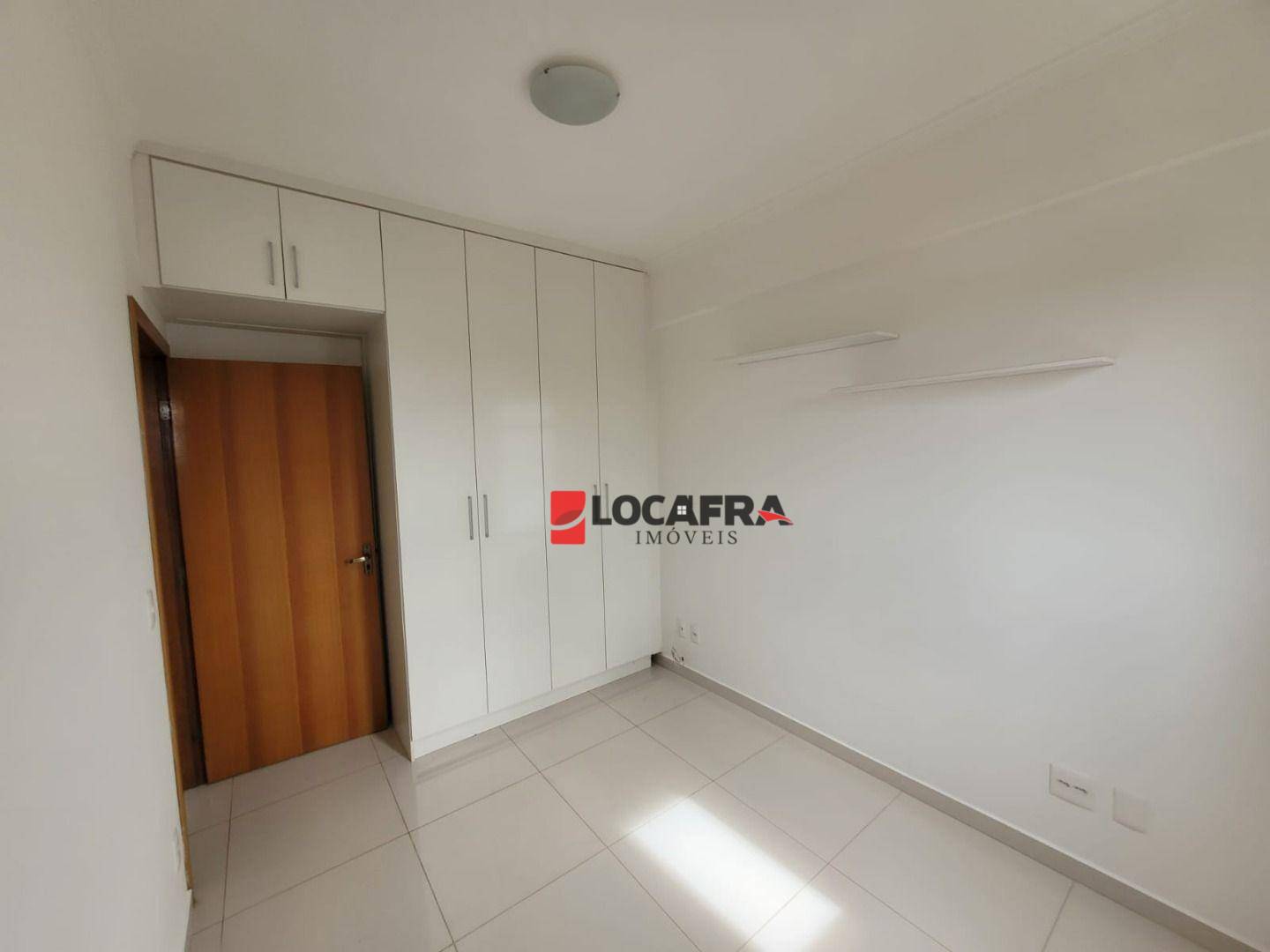 Apartamento para alugar com 2 quartos, 63m² - Foto 18