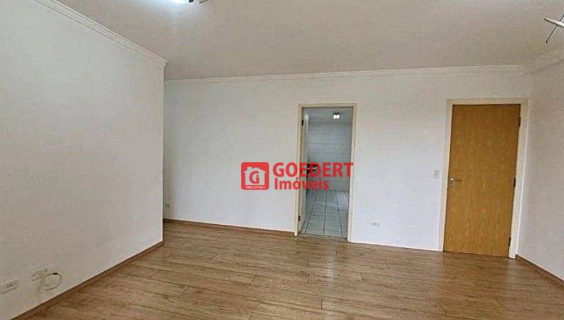 Apartamento à venda com 3 quartos, 94m² - Foto 3