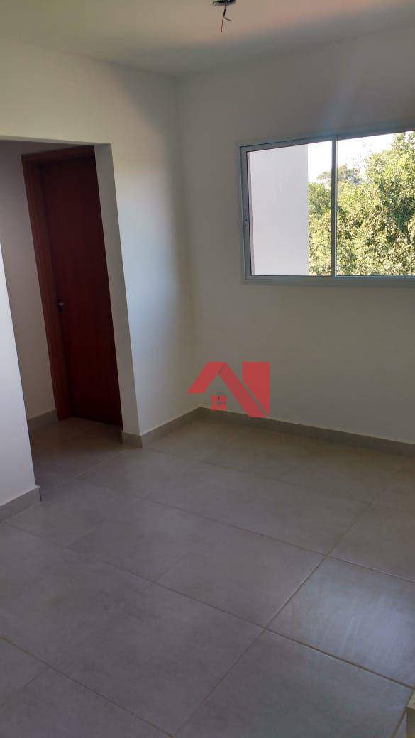 Apartamento à venda com 2 quartos, 44m² - Foto 2