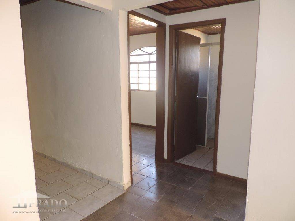 Casa à venda com 3 quartos, 200m² - Foto 16