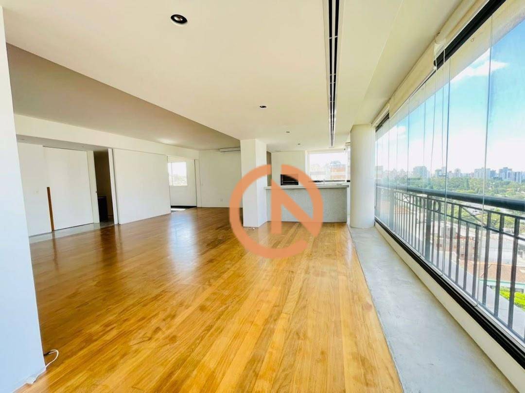 Casa à venda e aluguel com 3 quartos, 215m² - Foto 9
