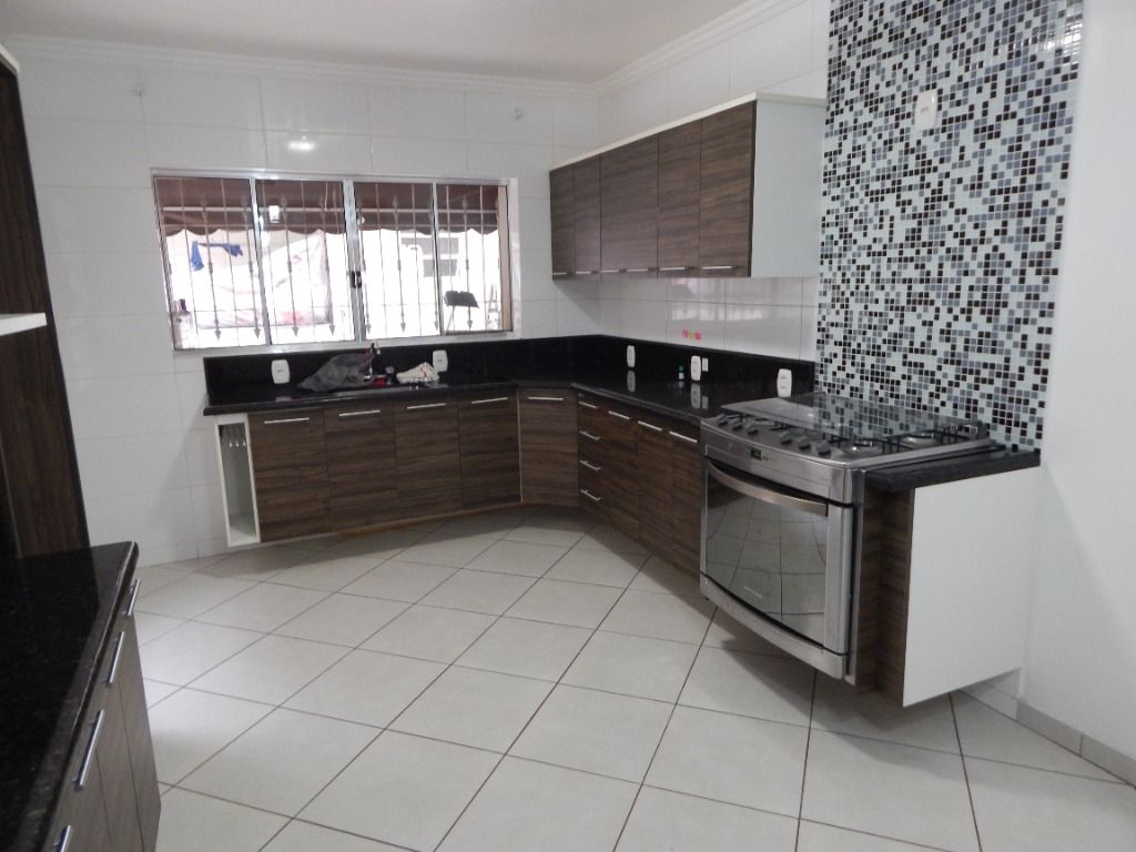 Sobrado à venda com 3 quartos, 200m² - Foto 15