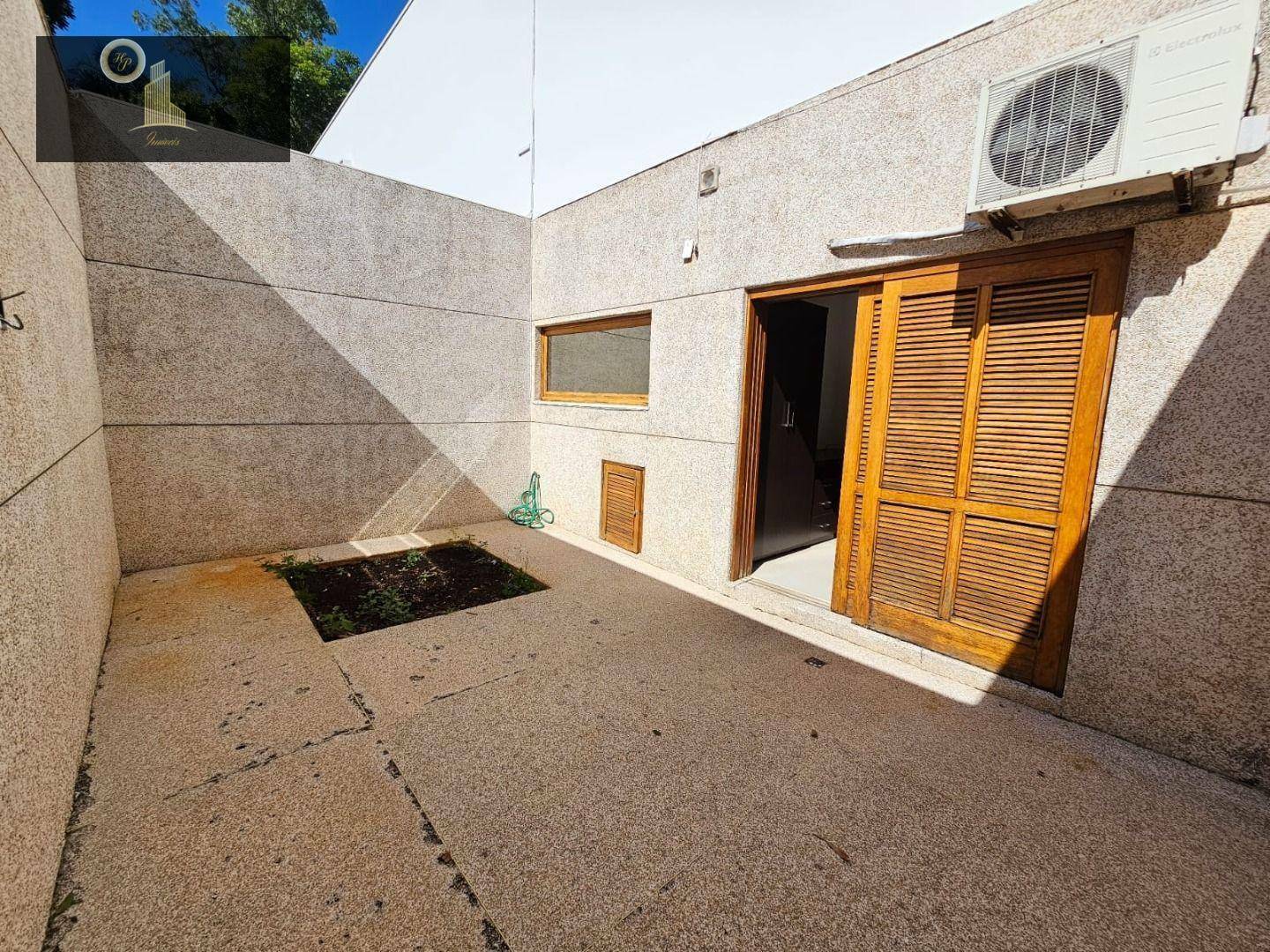 Casa de Condomínio à venda com 4 quartos, 450m² - Foto 9