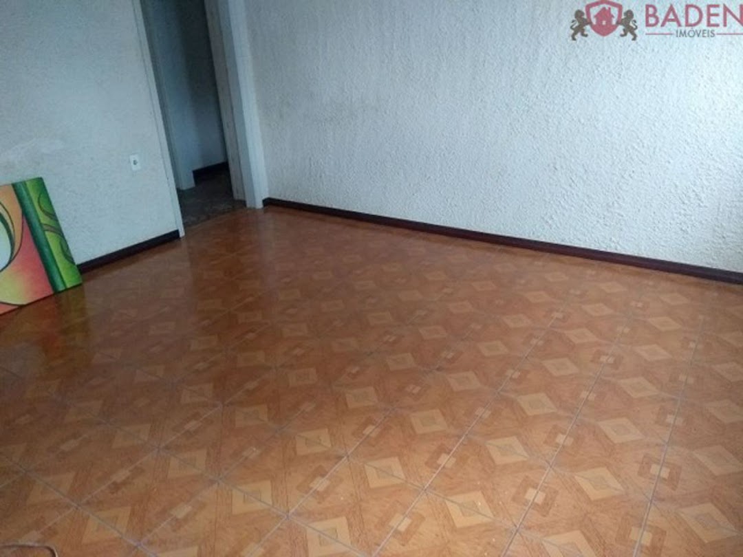 Casa à venda com 4 quartos, 150m² - Foto 4