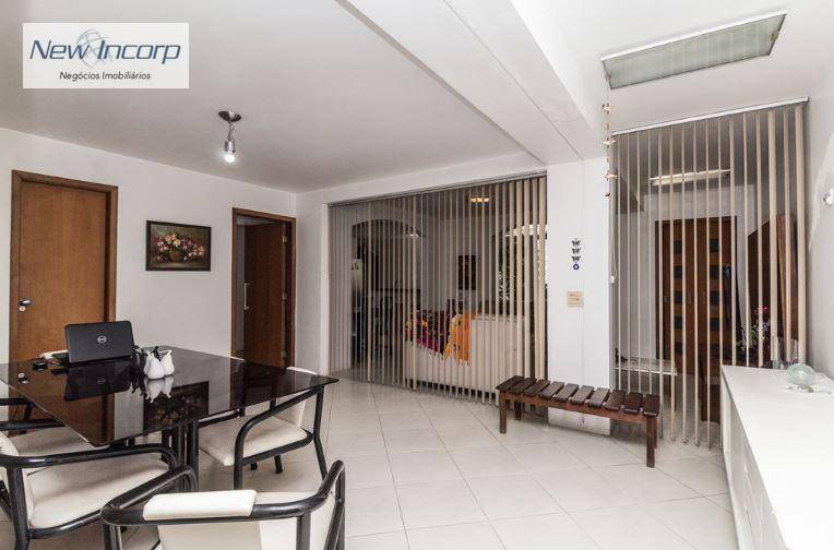 Casa à venda e aluguel com 4 quartos, 220m² - Foto 8