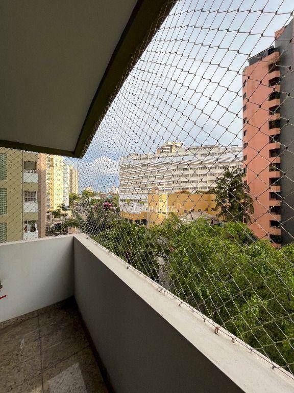 Apartamento à venda com 3 quartos, 200m² - Foto 13