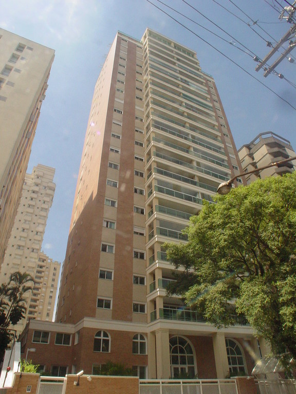 Apartamento à venda com 4 quartos, 198m² - Foto 1