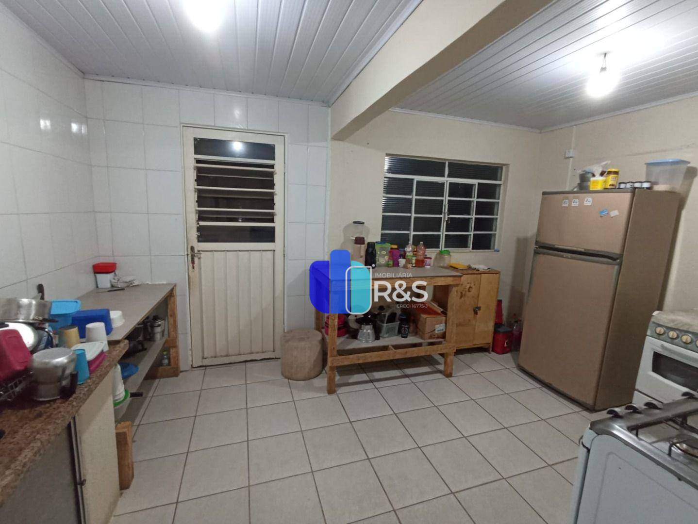 Casa à venda com 4 quartos, 100m² - Foto 4