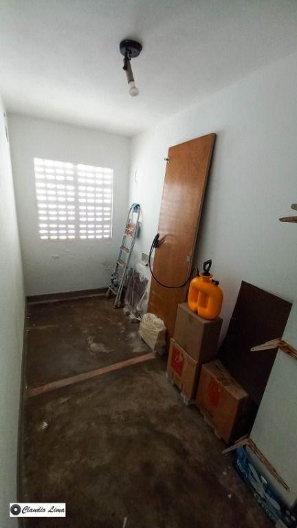 Casa à venda com 3 quartos, 220m² - Foto 31