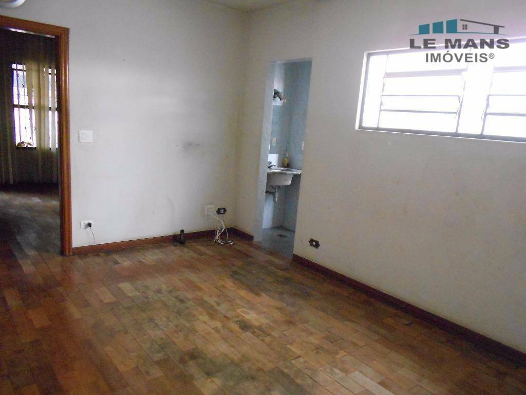 Casa à venda com 3 quartos, 236m² - Foto 9